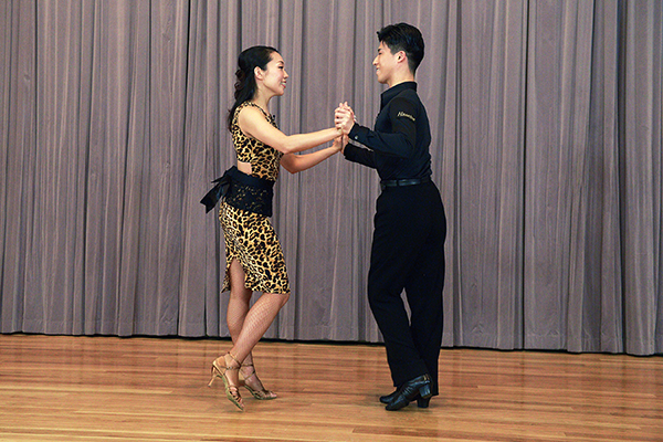 美しく痩せるためのダンススポーツエクササイズ