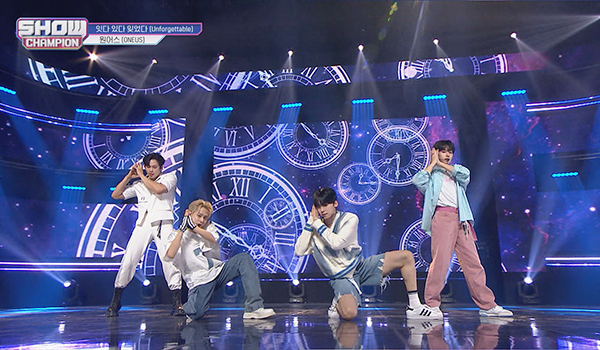 SHOW CHAMPION