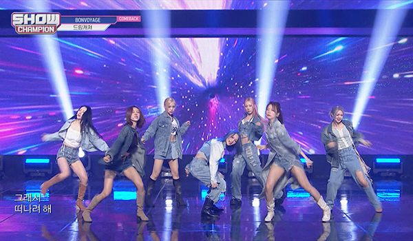 SHOW CHAMPION